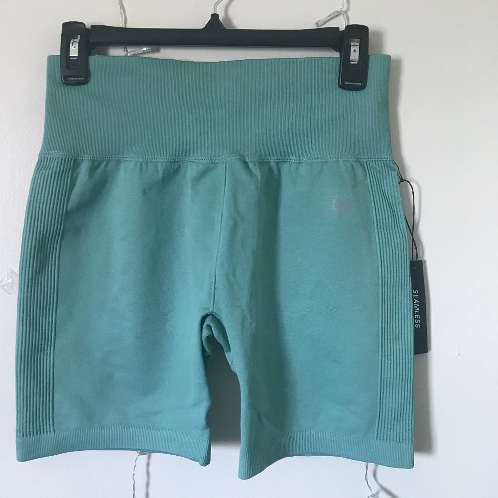 Short Leggings